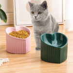 Heart-shaped Ceramic Cat Bowl - Image 3